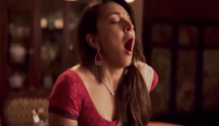 वाइब्रेटर सीन पर भाव शून्य था किआरा की दादी का चेहरा, माँ से कहा इन्हें दृश्य समझाओ