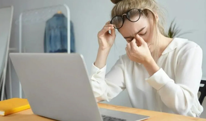 अपशिष्ट पदार्थों को शरीर से बाहर निकालने का काम करती है किडनी, ये संकेत मिलते ही हो जाएं सतर्क kidney function signs,recognizing kidney issues,warning signs of kidney problems,kidney health awareness,symptoms of kidney dysfunction,signs of kidney trouble,detecting kidney issues early,protecting kidney function,kidney disease warning signals,signs of impaired kidney function,monitoring kidney health,kidney health tips,understanding kidney warning signs,early detection of kidney problems,kidney disease awareness