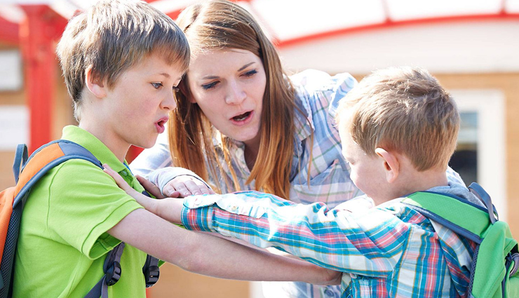 बचपन से ही सिखाना शुरू करें बच्चों को ये बातें, बनेंगे एक बेहतर इंसान simple parental tips in hindi,parental tips,parents,kids care tips,children care tips in hindi