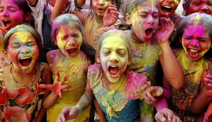 Holi Special 2019: होली में बच्चों की सेफ्टी का ध्यान रखना बेहद जरूरी, इन टिप्स की मदद से बनाए इसे आसान 