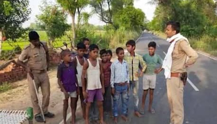 नन्हे कदम-बड़े हौसले, चीन से लड़ने निकले घरों से, पुलिस ने रोका तो दिया ये जवाब