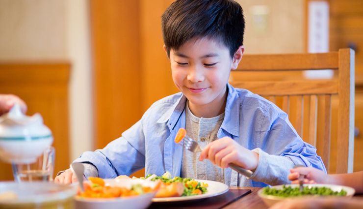 सर्दी-जुकाम में बच्चों को खिलाएं ये 6 आहार, शरीर की इम्यूनिटी होगी मजबूत
