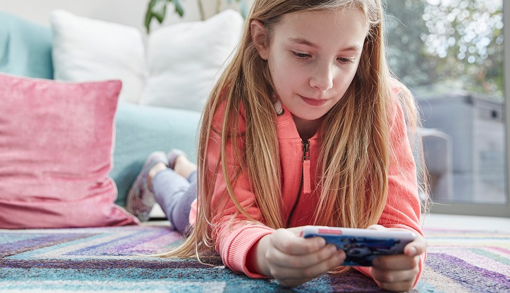 cell phone,kids using cell phone,benefits of cell phone,benefits of kids using cell phone,relationship,relationship tips