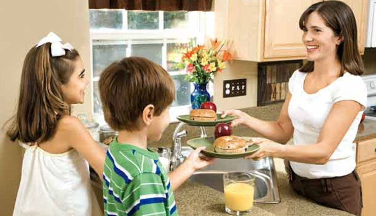 Children's Day : घर के इन नियमों का पालन करना बच्चों के लिए बेहद जरूरी, ताकि संवरें उनका जीवन