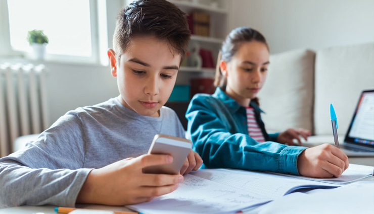 cell phone,kids using cell phone,benefits of cell phone,benefits of kids using cell phone,relationship,relationship tips