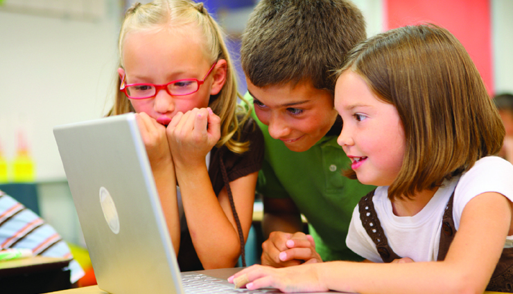 5 Ways How Internet is Ruining Your Kid