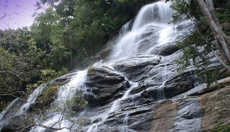 famous waterfalls in south india,south india waterfall guide,best waterfalls in south india,jog falls karnataka,athirappilly falls kerala,courtallam falls tamil nadu,hogenakkal falls tamil nadu,dudhsagar falls goa karnataka,abbey falls coorg,top waterfalls to visit in south india,trekking waterfalls south india,monsoon waterfalls in south india,shivanasamudra falls karnataka,meenmutty falls kerala,soochipara falls wayanad