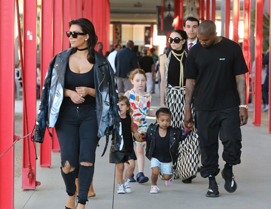 तीसरे बच्चे के स्वागत के लिए खूब खर्च कर रही हैं किम कादर्शियां