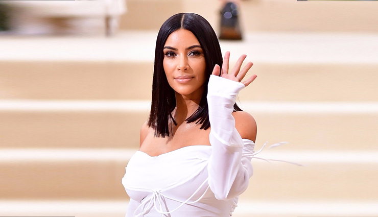 ranveer singh,sunny leone,angelina jolie,kim kardashian,ranbir kapoor,this star became adult before their adult hood