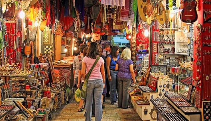 tourist places in agra,agra tourist places,taj mahal,agra fort,mehtab bagh,kinari bazar,tomb of itimad-ud-daula,korai village,taj nature walk,wildlife sos,travel,travel guide,tourism,india tourism