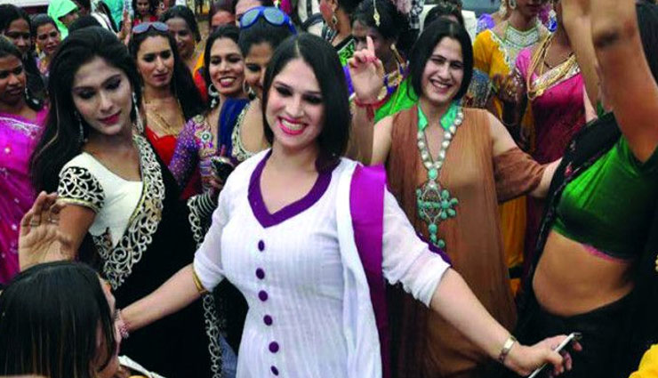 किन्नरों को ना करें इन चीजों का दान, पड़ सकता है विपरीत प्रभाव 