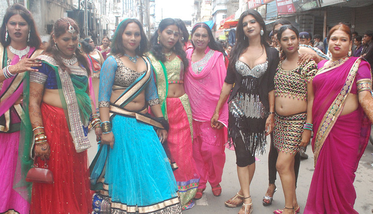 किन्नरों को भूलकर भी ना करें इन 5 चीजों का दान, नहीं तो करना पड़ेगा दरिद्रता का सामना 