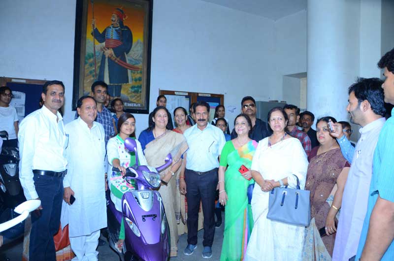 rajasthan,rajasthan news,kiran maheshwari,state government,girl,college