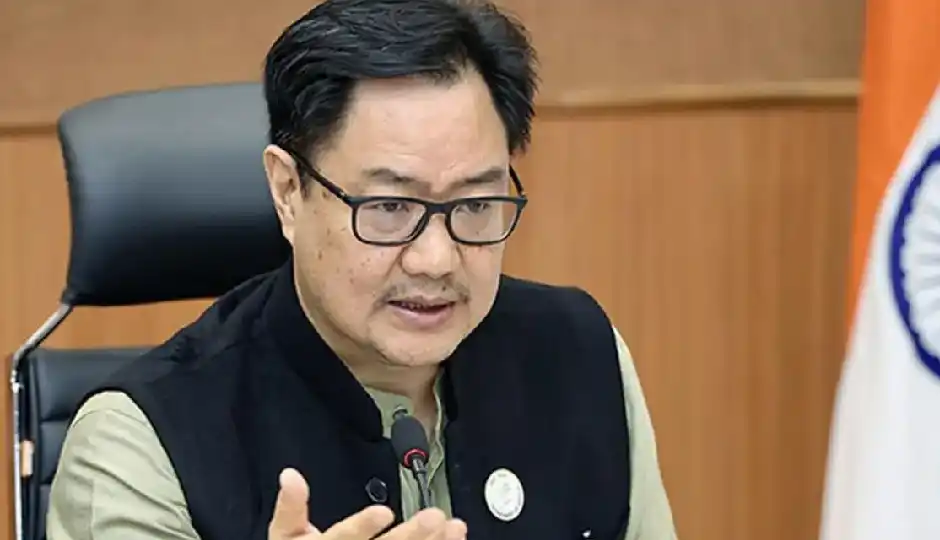 संसद में गतिरोध पर किरेन रिजिजू का विपक्ष पर निशाना, बोले- सरकार चर्चा को तैयार, फिर बहस से क्यों बच रहा विपक्ष?