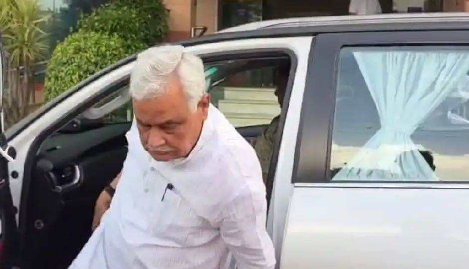 ACB कार्यालय पहुंचे किरोड़ी लाल मीणा, बोले- 'या तो क्लीन चिट दो, नहीं तो गिरफ्तार करो'