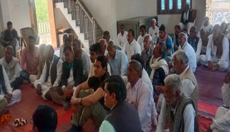 सीकर : महापंचायत में शामिल हुए 35 गांवों के पंच-सरपंच, 18 फरवरी को निकलेगी ट्रैक्टर रैली