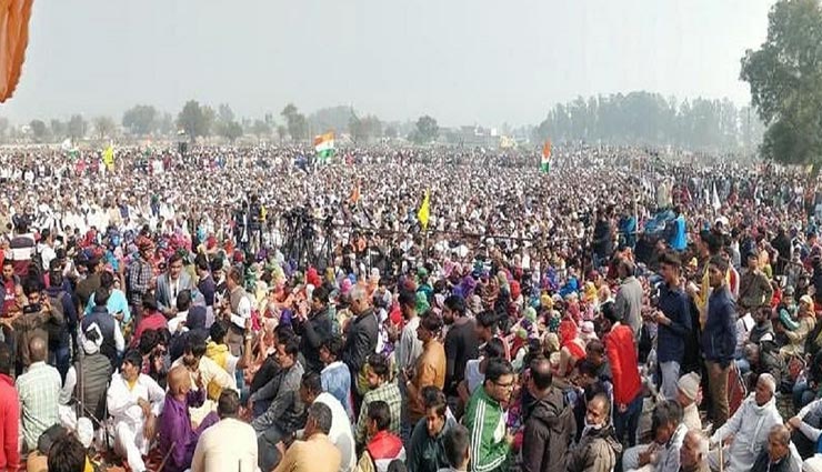 अलवर : मंच पर किसान ने बोला- बिना बलिदान के नहीं मानेगा मोदी, इसके बाद खा लिया जहर, हालत गंभीर