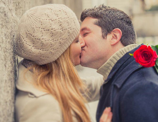 facts,facts about kiss,kissing,mates and me,types of kissing,valentines week,valentines day ,किस से जुड़े मजेदार फैक्ट्स