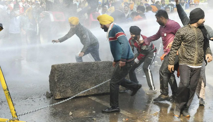 Farmers Protest: दिल्ली से सिर्फ 8 किमी दूर पंजाब से चले किसान, कहा- नाश्ता वहीं करेंगे