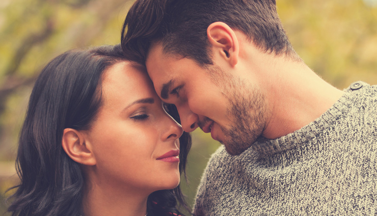 kiss,boyfriend kiss you,tips to get boyfriend kiss you,relationship,relationship tips