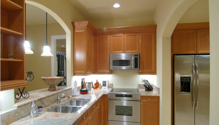 कैसी होनी चाहिए रसोई, जाने इससे जुड़ें कुछ खास वास्तु टिप्स
