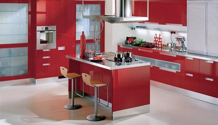 सस्ते में भी की जा सकती हैं रसोई की साज-सज्जा, यहां से ले इसके आइडियाज tips to decorate your kitchen,decorate your kitchen with these 5 tips in just few minutes,decorate kitchen in just few minutes,kitchen tips,household tips,home decor tips