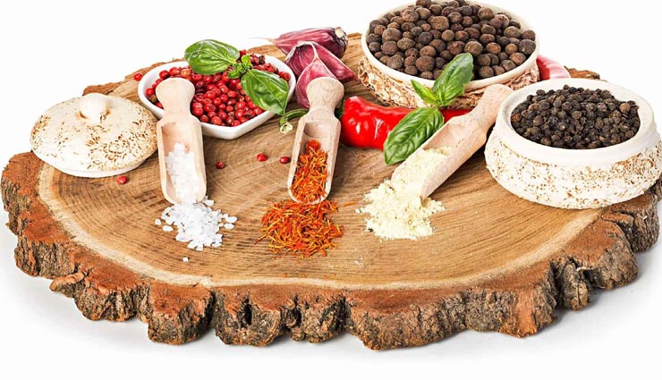 बरसात के दिनों में मसालों का सही रखरखाव बहुत जरूरी, सीलन कर सकती है इन्हें खराब home tips,kitchen tips,spices in rainy days,proper maintenance of spices during the rainy days