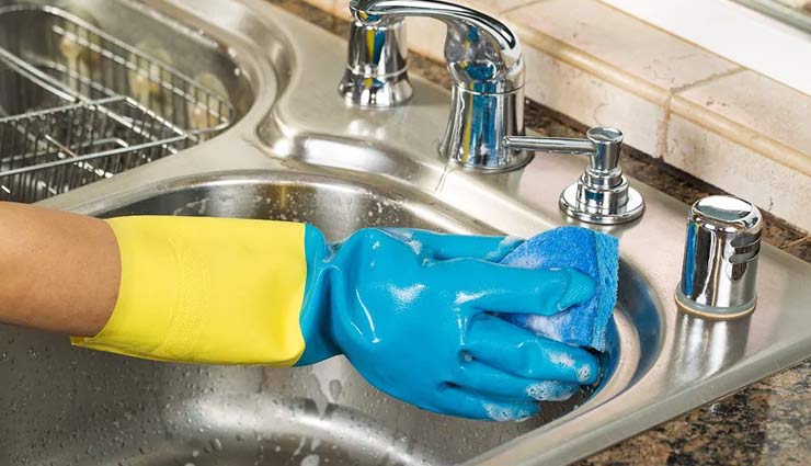 kitchen cleaning hacks to make your life simple,household tips