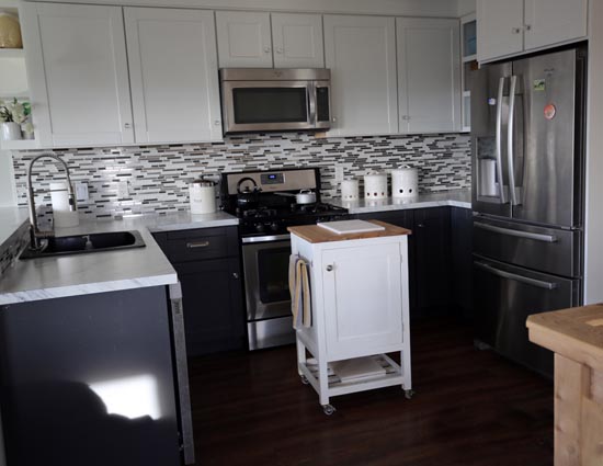 These 4 Ways Will Help You Save Space in Your Small Kitchen