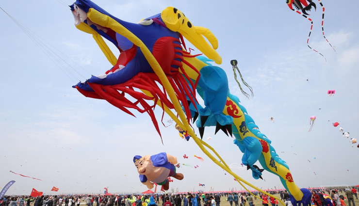 kite flying across the world,kite flying ,पतंगबाजी, विदेशों में पतंगबाजी, पतंगबाजी के आयोजन, थाईलैंड