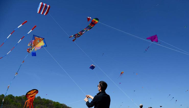 जयपुर : पतंगबाजी पर लगी 5 घंटे की रोक, मिश्रित धातुओं से बने मांझे पर पाबंदी'