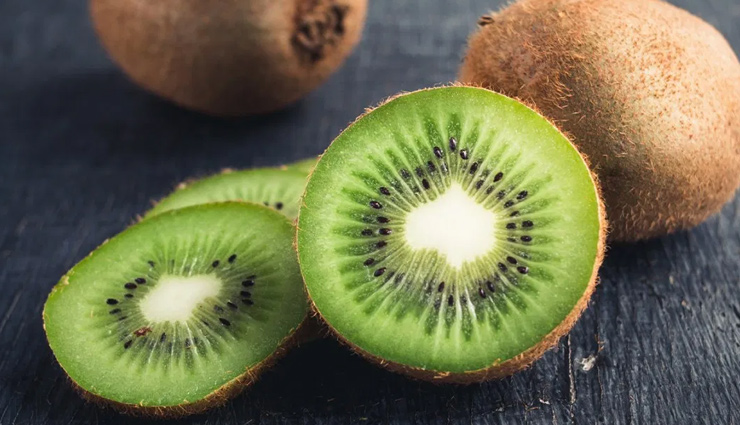 sleep,walnuts,Almonds,cheese and crackers,lettuce,kiwi,tuna,rice,yogurt,bananas,cherry juice,food for sleep,Health tips,fitness tips