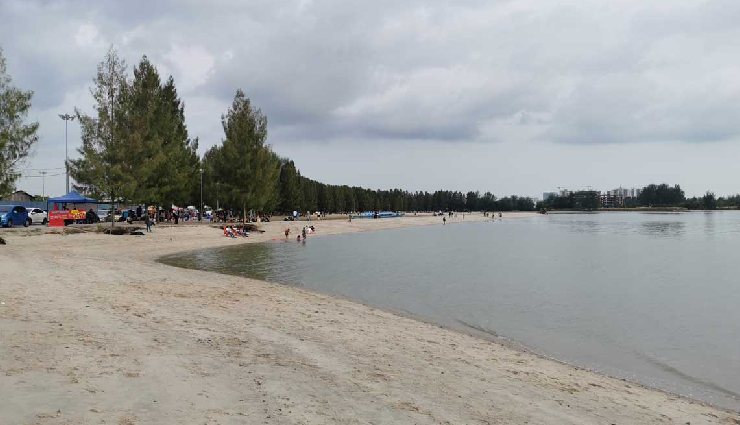 spectacular beaches in malaysia,best beaches in malaysia,batu ferringhi beach penang,tanjung aru beach kota kinabalu,klebang beach melaka,tanjung rhu beach langkawi,pantai batu hitam kuantan,pangkor island beaches,malaysia beach destinations,top beaches in malaysia,beach resorts malaysia,water sports in malaysia,malaysia beach vacations,best sunset beaches malaysia,snorkeling in malaysia,romantic beaches in malaysia,family-friendly beaches malaysia,white sand dunes melaka,unique beaches malaysia,surfing beaches malaysia,malaysia island getaways,tropical spice garden penang,parasailing malaysia,langkawi beach attractions,pangkor island snorkeling,sunset at tanjung aru beach,batu ferringhi water sports,malaysia beach photography,klebang beach activities,pangkor island jungle trekking