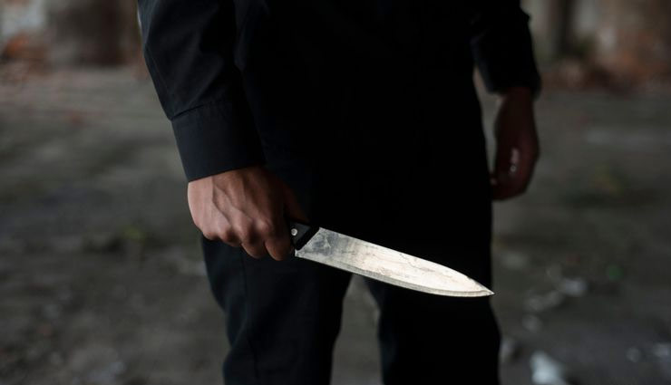 पाकिस्तान : पति ने किया पत्नी के साथ झगड़ा, फिर उठाया चाकू और काट दी... 