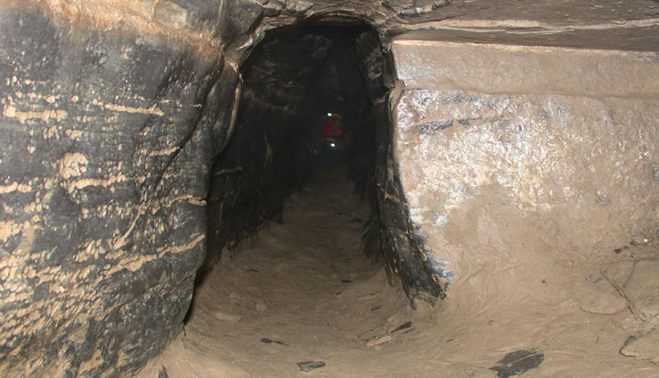 caves in new york,new york underground wonders,spelunking in new york,subterranean beauty of new york,new york remarkable caves,underground adventures in new york,hidden caves in the empire state,discovering new york geological treasures,exploring caves in upstate new york,caverns and caves in the state of new york