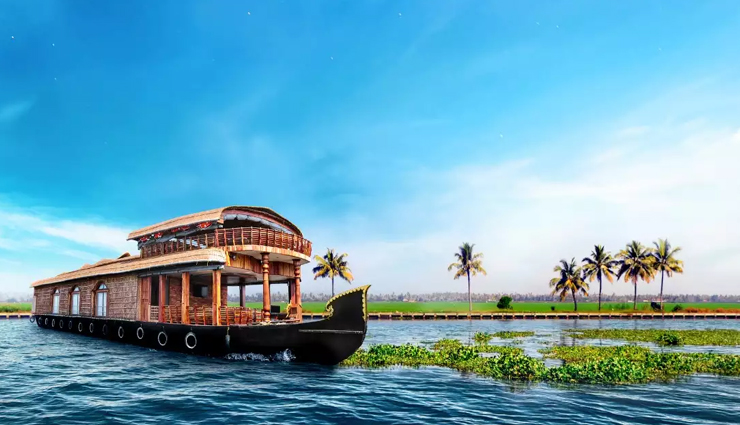 travel tips,travel places,christmas carnival places,merry christmas 2021