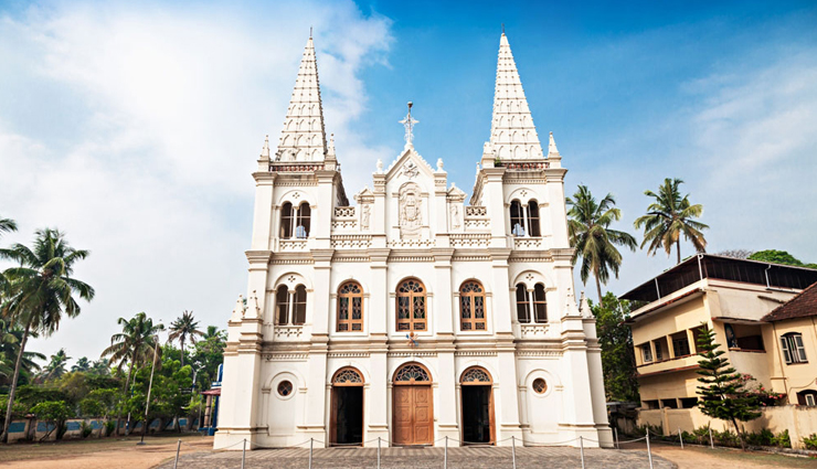 kochi,places to visit in kochi,tourist attractions in kochi,jewish synagogue,marine drive,santa cruz basilica,st francis church,mattancherry palace,chinese fishing nets