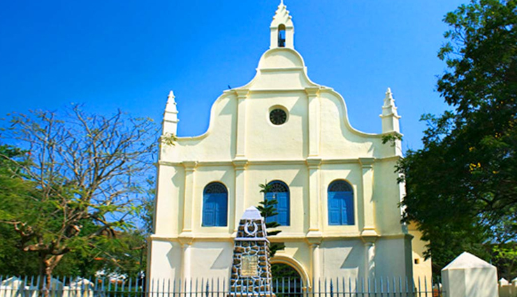 kochi,places to visit in kochi,tourist attractions in kochi,jewish synagogue,marine drive,santa cruz basilica,st francis church,mattancherry palace,chinese fishing nets