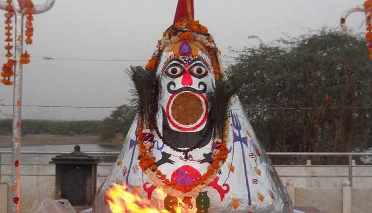 श्रेष्ठ पर्यटन स्थलों में शामिल है बीकानेर, धोरों के बीच बने महलों और हवेलियों को देखने का मोह छोड़ नहीं पाते पर्यटक bikaner tourist places,top attractions in bikaner,explore bikaner tourist spots,must-visit places in bikaner,bikaner travel guide,historical sites in bikaner,cultural attractions in bikaner,best sightseeing spots in bikaner,bikaner famous landmarks,tourism in bikaner rajasthan