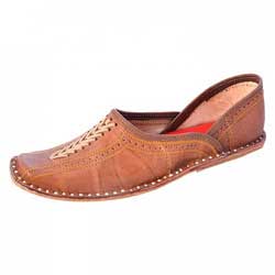 footwear for grooms,fashion tips,footwear according dress,footwear tips
