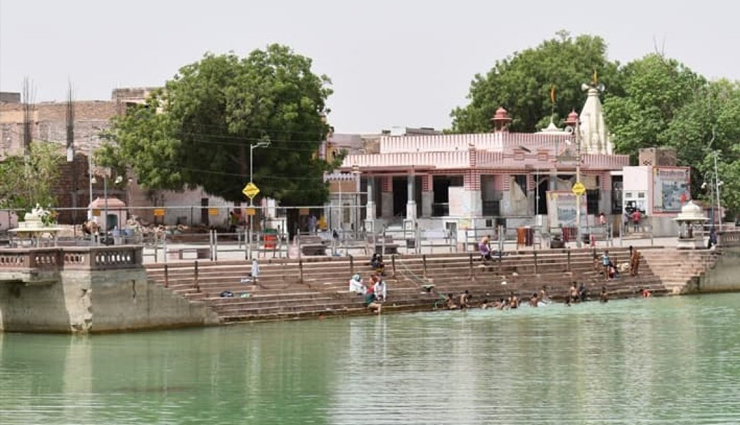 श्रेष्ठ पर्यटन स्थलों में शामिल है बीकानेर, धोरों के बीच बने महलों और हवेलियों को देखने का मोह छोड़ नहीं पाते पर्यटक bikaner tourist places,top attractions in bikaner,explore bikaner tourist spots,must-visit places in bikaner,bikaner travel guide,historical sites in bikaner,cultural attractions in bikaner,best sightseeing spots in bikaner,bikaner famous landmarks,tourism in bikaner rajasthan