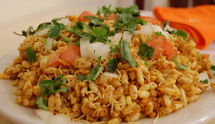 kolhapur food delights,must-try dishes in kolhapur,authentic kolhapuri cuisine,best food in kolhapur,kolhapuri culinary delights,kolhapuri food specialties,popular dishes in kolhapur,kolhapuri street food,traditional kolhapuri recipes,flavors of kolhapur