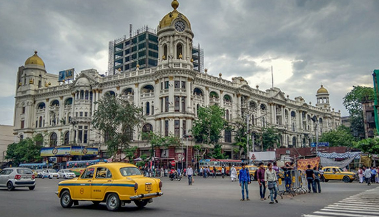kolkata,things to do in kolkata,historical places in kolkata,art and culture,handloom and handicraft,food and cuisine of kolkata,tram cars in kolkata