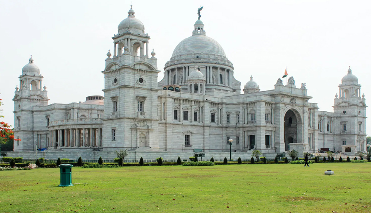 भारत के कल्चरल कैपिटल कोलकाता में ले सकते हैं इन 6 जगहों पर घूमने का मजा 