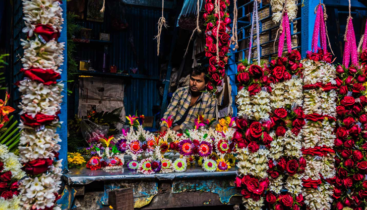 spots in kolkata,places to visit in kolkata,kolkata,indian botanical garden,the indian coffee house,mallik ghat flower market,territy bazaar,princep ghat