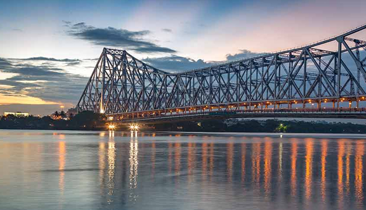 कोलकाता का आकर्षण बनते हैं ये 6 पर्यटन स्थल, देते हैं इतिहास और वास्तु का अनोखा संगम 