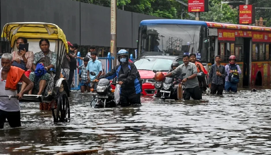 कोलकाता में भारी बारिश से तबाही, करंट लगने से 5 की मौत… कई जिलों में अलर्ट जारी