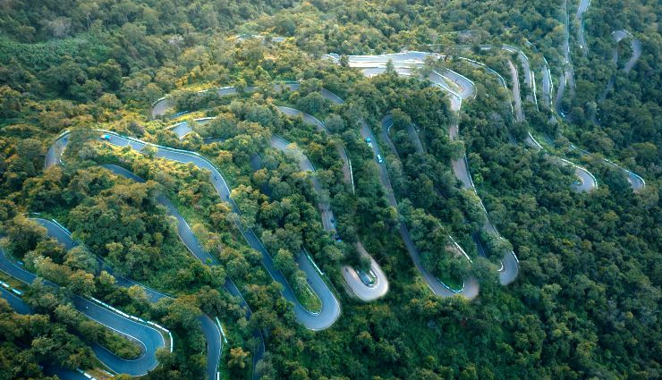 chennai tourist places,top attractions in chennai,marina beach,breezy beach,arignar anna zoological park,murudeshwara temple,kolli hills,elliot’s beach,vgp golden beach,valluvar kottam,ashtalakshmi temple,madras war cemetery,santhome cathedral basilica