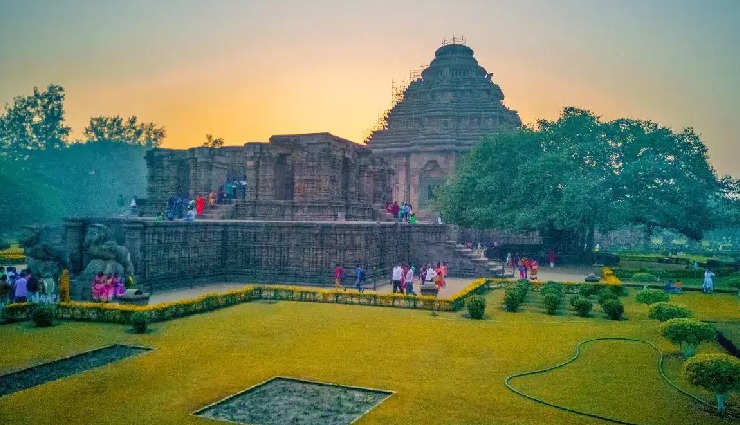 top heritage monuments in india,historical monuments india,best places to visit in india,indian cultural heritage sites,ancient indian architecture,famous monuments india,must-visit historical places india,ancient temples in india,indian heritage travel,cultural tourism india