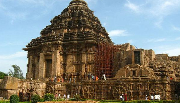 ओडिशा: 100 दिनों के बाद भक्‍तों के लिए खोला गया कोणार्क का प्रसिद्ध सूर्य मंदिर, कोरोना के चलते था बंद